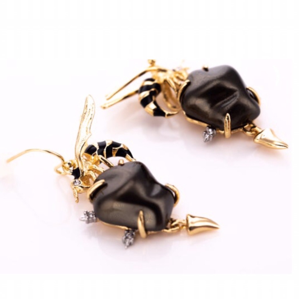 ALEXIS BITTAR • Crystal Pearl Hornet Earrings - Picture 4 of 8